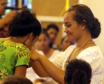 Описание: D:\Игорь\00-Сайт КБК\2016-06\June 2016 issue_files\medi.201606_toaipuapuaga_opapo_samoa_stigmata2.jpg