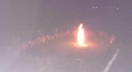 Описание: D:\Игорь-1\00-Сайт КБК\2016-08\July _ August 2016 issue_files\Мадонна в пламени костра.jpg